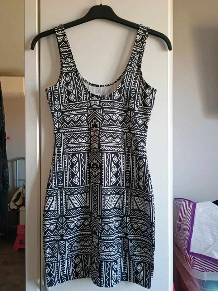 Robe d'été neuve. - photo numéro 2