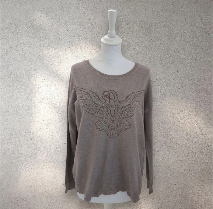 Pull beige motif aigle taille 44