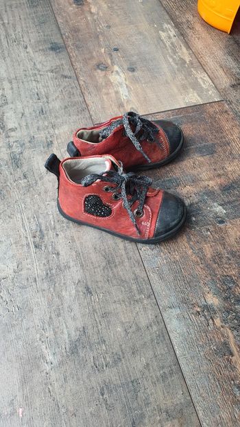 Chaussures bellamy taille 20 en très bon état