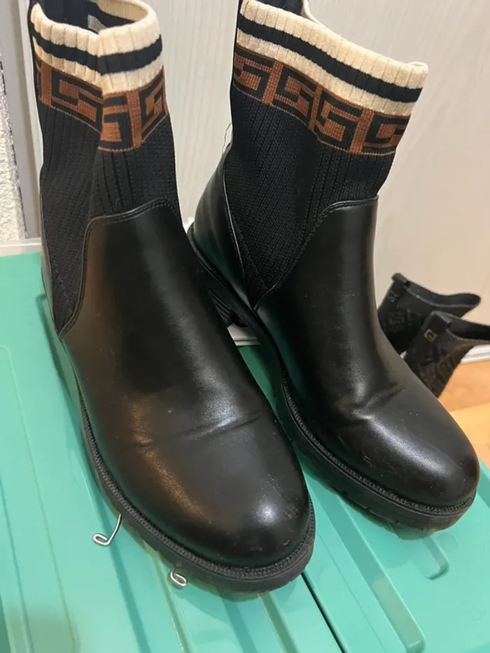 Bottines noires - photo numéro 3