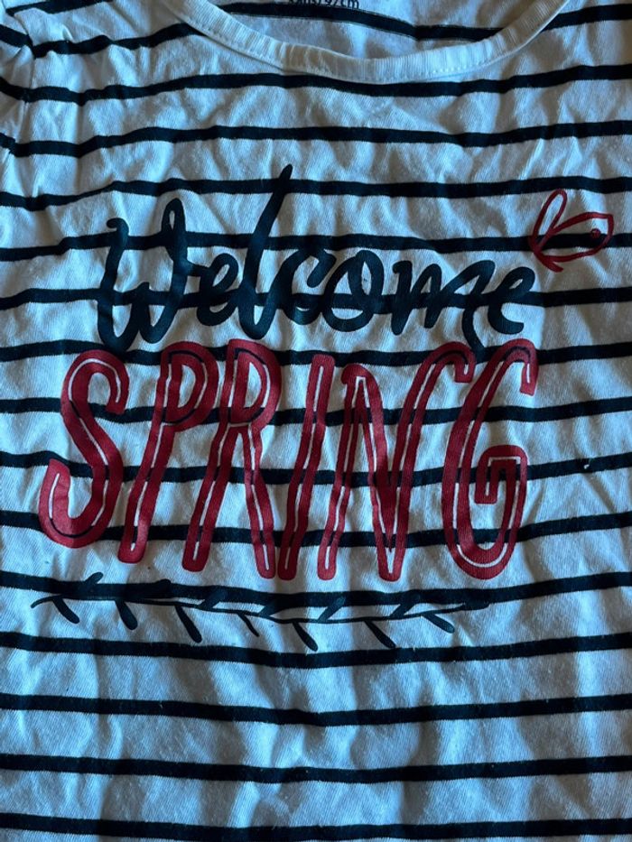 Je vend un haut manche longue fille 3 ans 97 cm très bon état - photo numéro 3