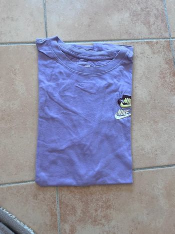 T-shirt Nike violet
