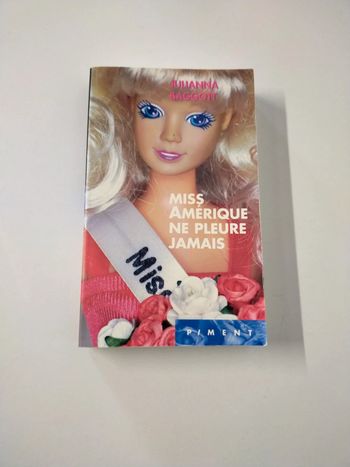 Livre Julianna Baggott miss Amérique ne pleure jamais