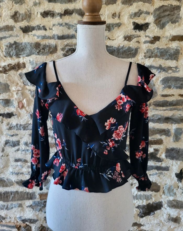 Top court crop top épaules dénudées fleuri noir H&M Taille 34 - photo numéro 6