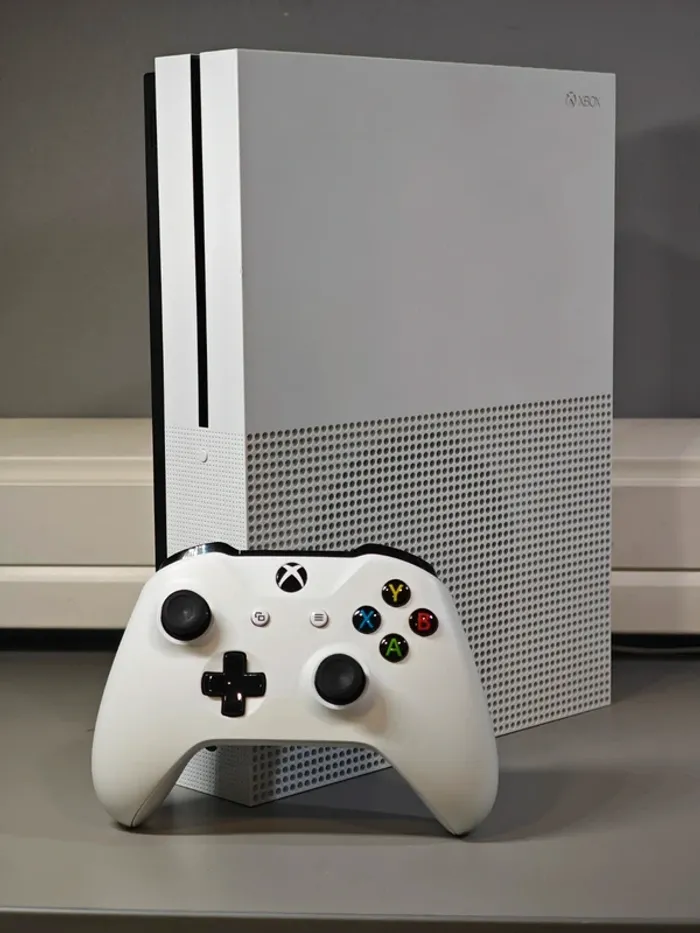 Console XBox One S / 1To/ Manette/ Garanti 1 an