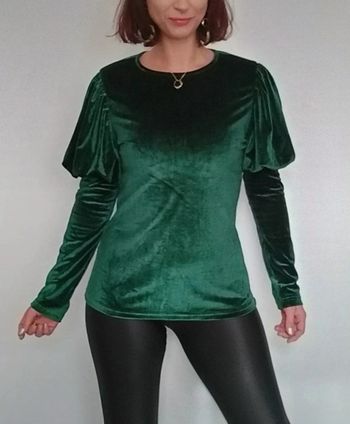 Haut velours vert manches ballons taille 38