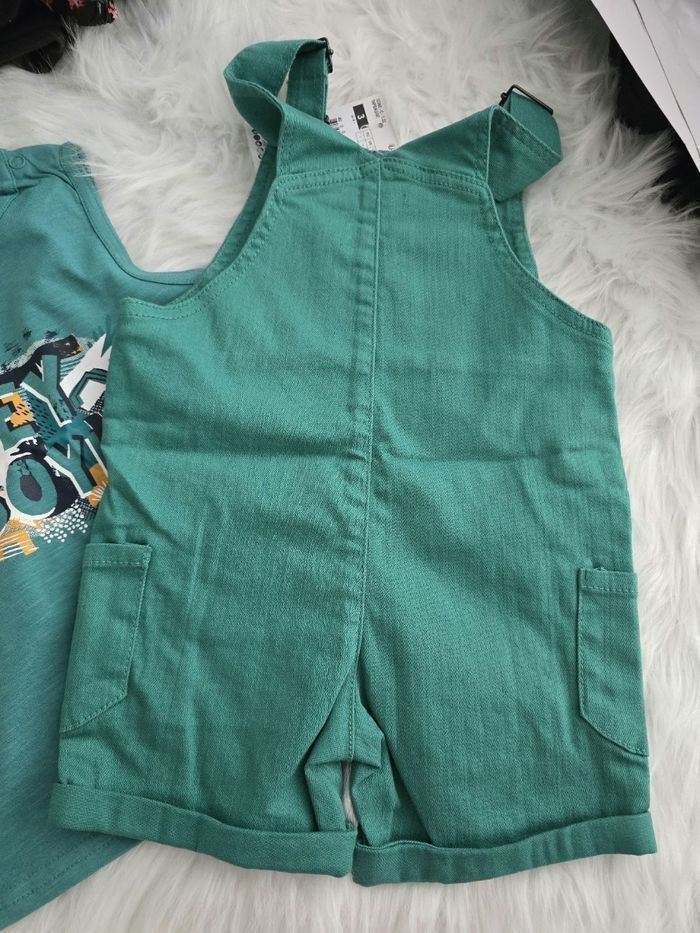NEUFS (non portés)🏷🏷🥰🤩🥰 superbe ensemble salopette et débardeur 3 ans garçon 💚💚🫶 - photo numéro 3