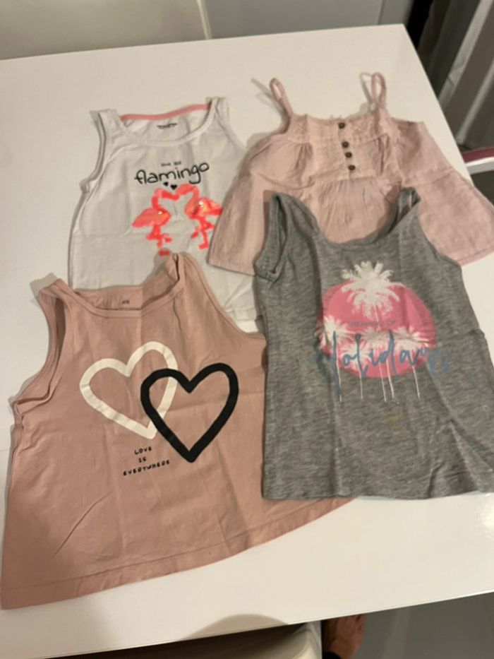 Lot 4 débardeurs fille