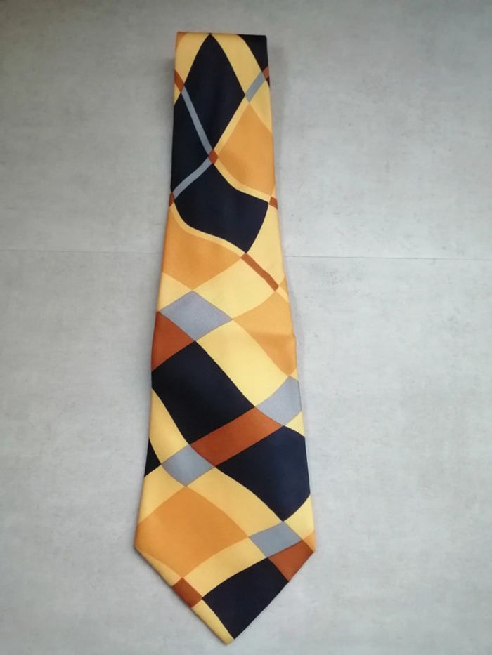 cravate 100% soie Molyneux Paris