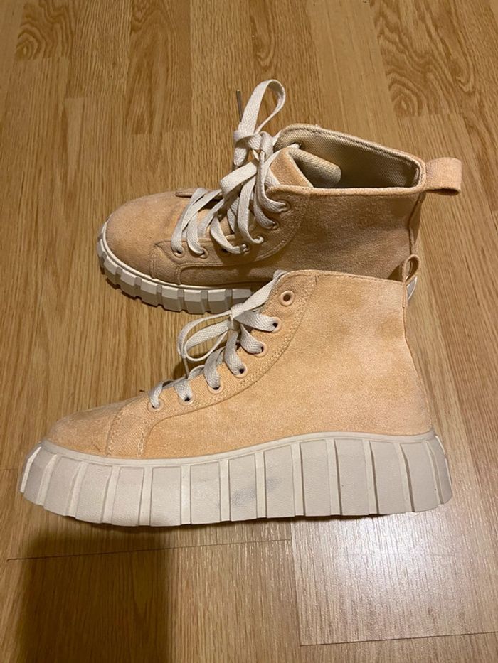 Chaussures neuves - photo numéro 3