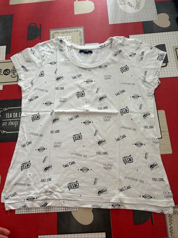 TEE shirt