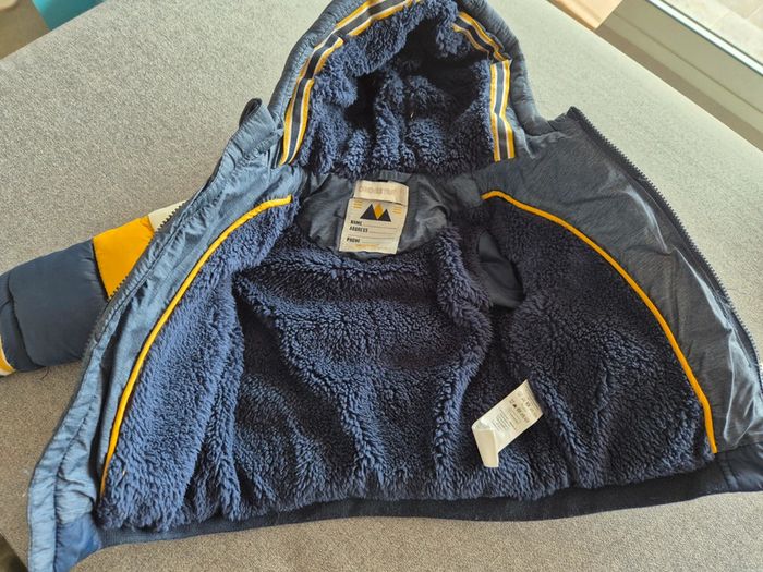 Manteau taille 6mois - photo numéro 2