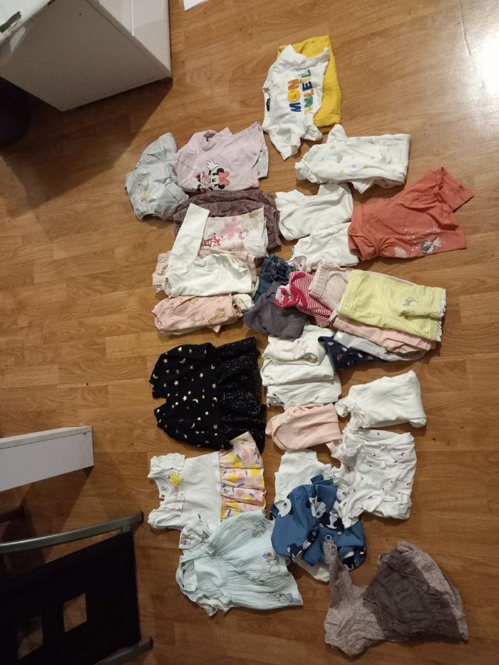 Lot de vêtements - photo numéro 4