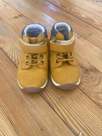 Baskets montantes taille 20