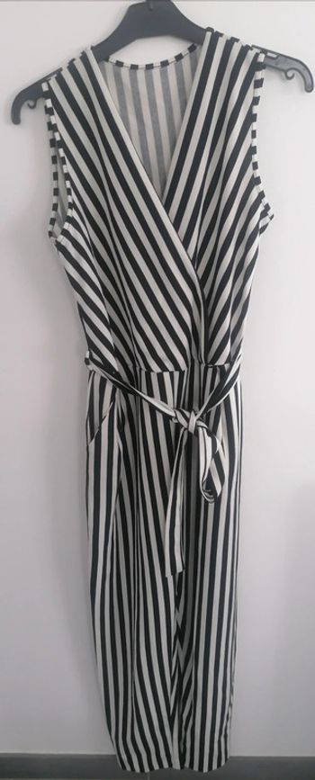 Combinaison rayée noire et blanche