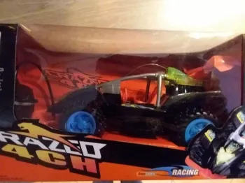 Voiture radio commandée, remote control cross country
