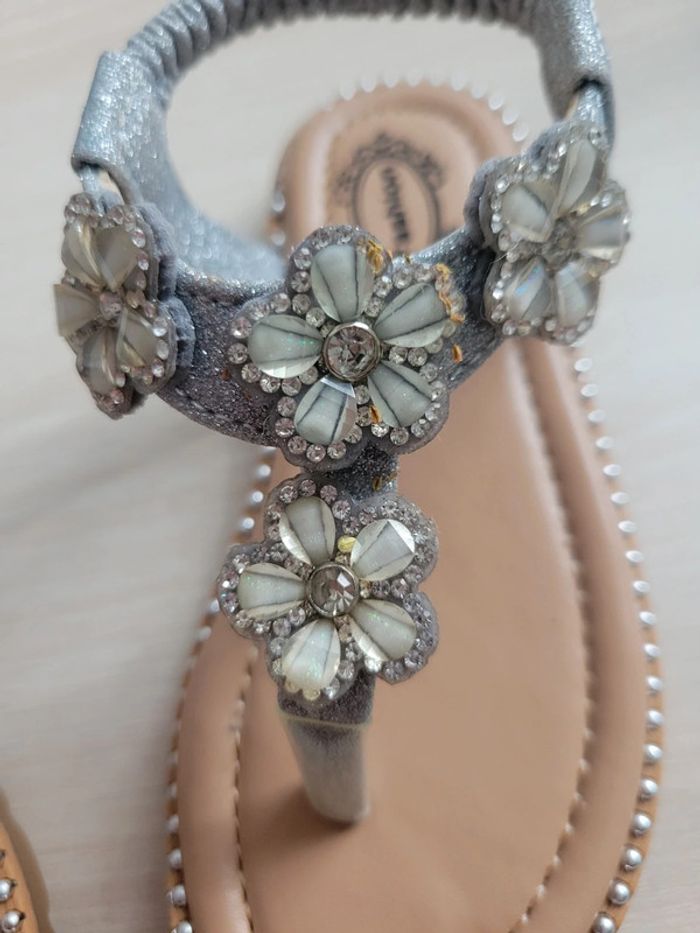 🌺Neuf🌺 sandales à perles - photo numéro 2