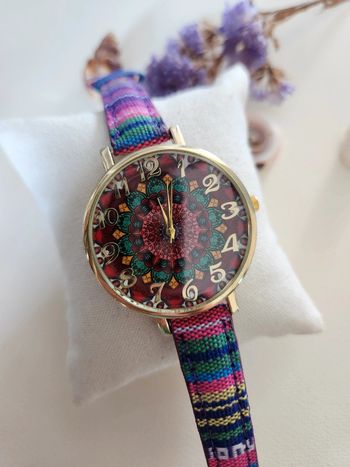 Montre quartz coloré neuve M01