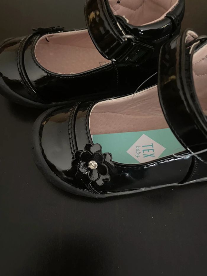 Chaussure bébé fille 👧 taille 21 - photo numéro 2