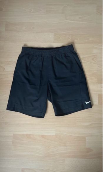 Short de sport Nike noir