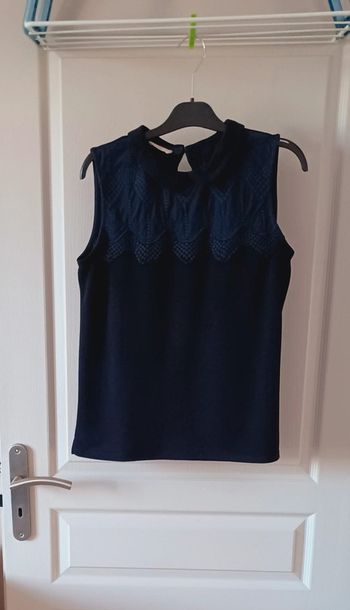 Débardeur femme bleu marine col dentelle Cache cache taille M