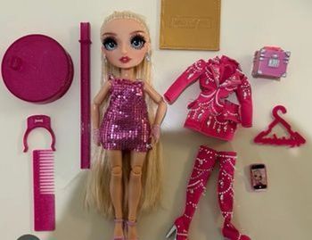 Rainbow high paris Hilton 