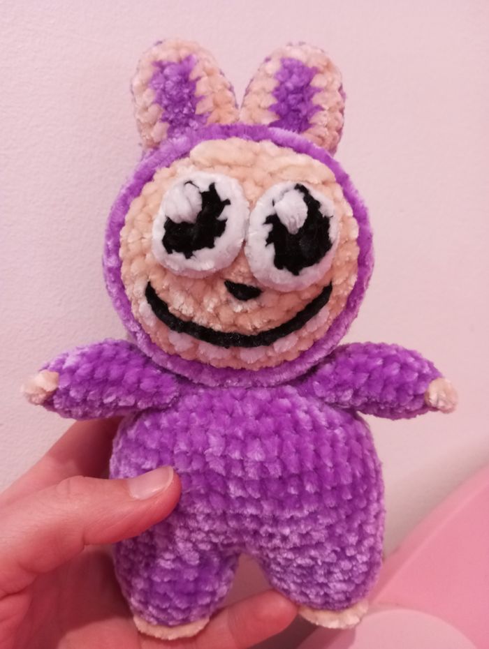 Petit Labubu au crochet - photo numéro 6