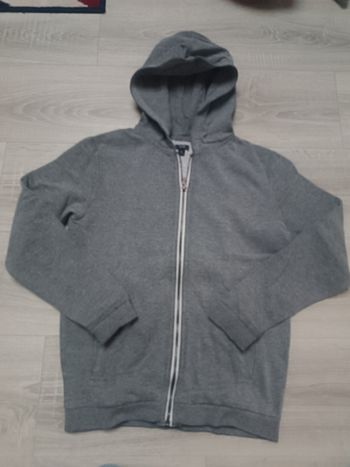 Gilet à capuche manches longues