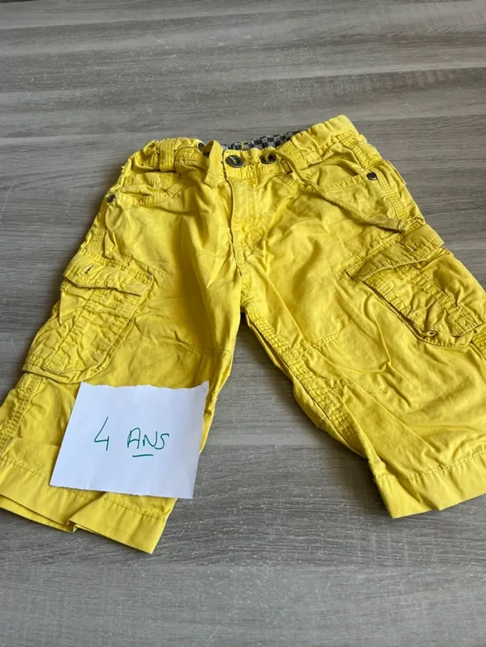 Joli short garçon