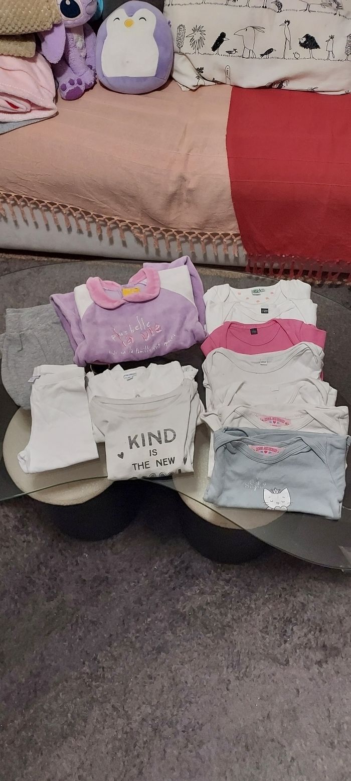 Lot de 16 vêtements hiver fille 12 mois - photo numéro 9