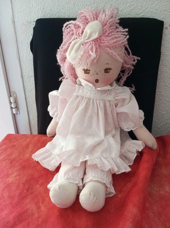 Poupée style Marie do mais aucune inscription