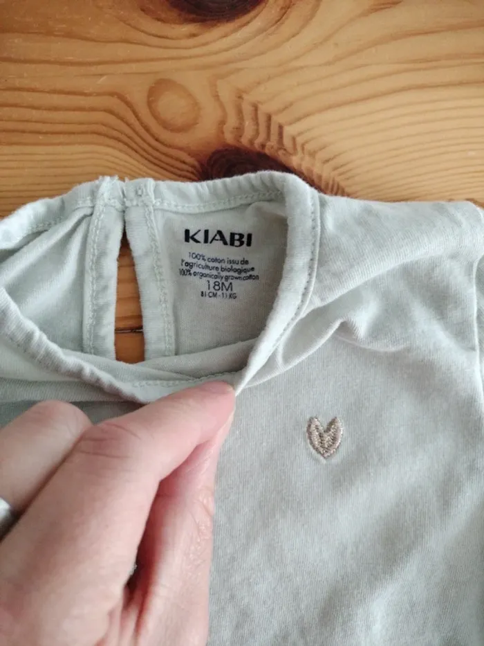 Haut+short - photo numéro 3