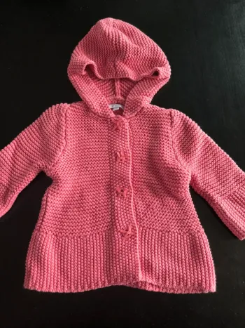 Gilet maille avec capuche 3 mois