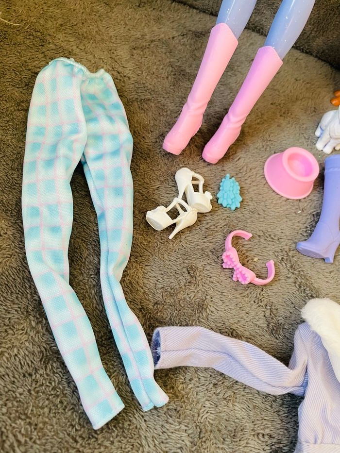 Barbie Color reveal hiver - photo numéro 6