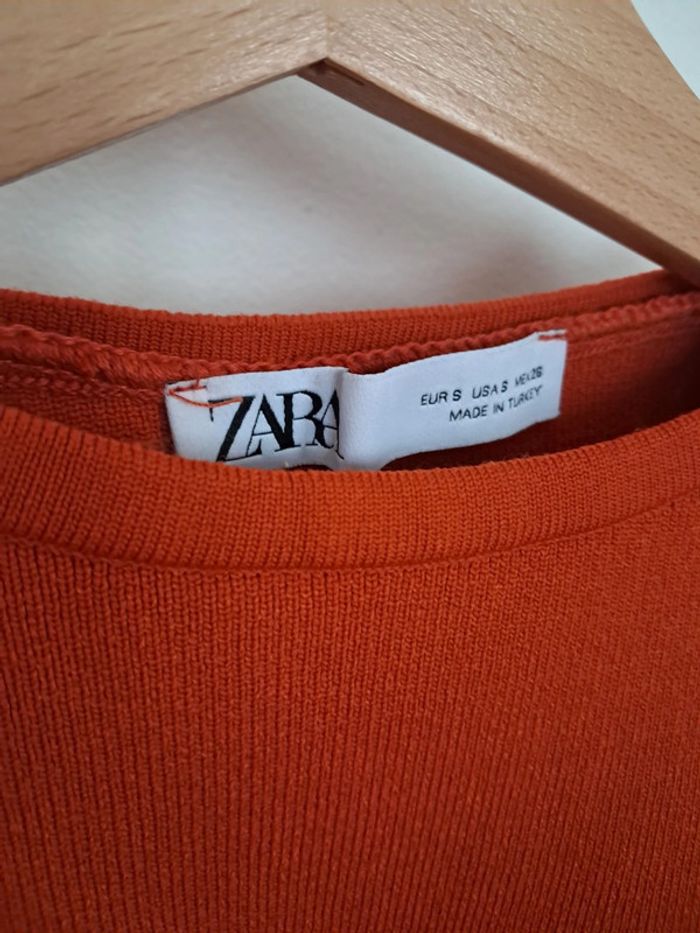 Pull court corail Zara S 36 parfait état - photo numéro 2