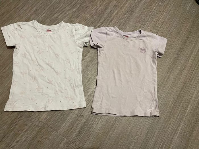 Lot de 2 t shirt Disney stitch et reine des neiges 2 ans orchestra
