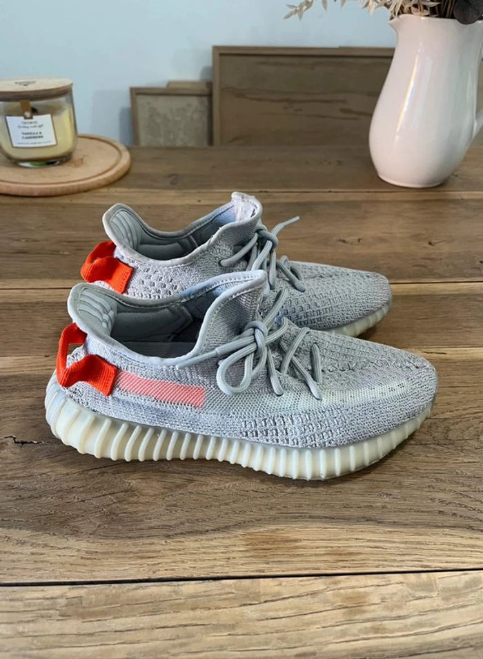 Adidas Yeezy Boost 350 V2 Tail Light