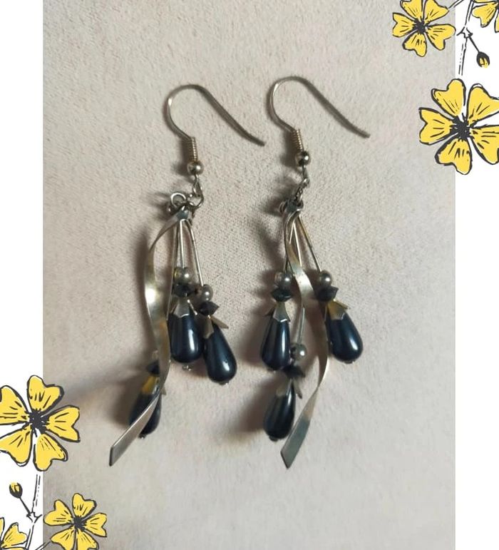 Boucles d’oreilles longues argentées & perles noires vintage - photo numéro 6