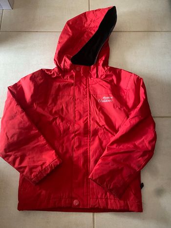 Manteau rouge pour enfants