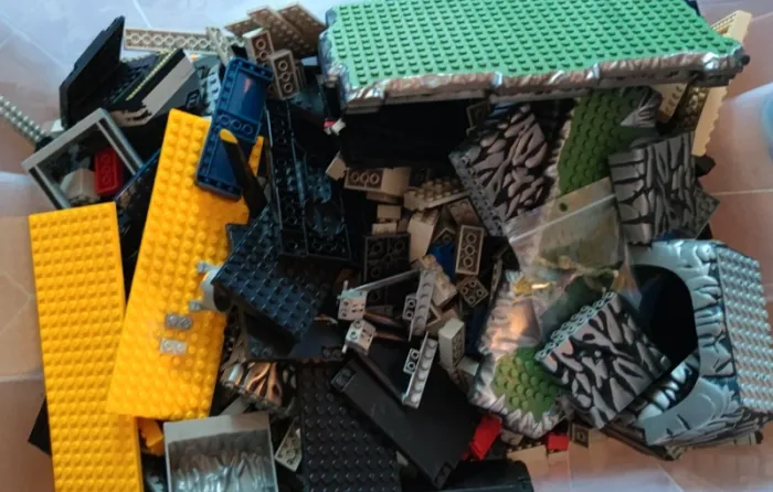 Gros lot de mega Bloks + plaques + personnages. - photo numéro 2