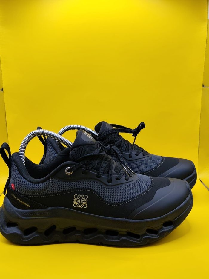 Baskets  Loewe on cloud taille 39 noir neuve - photo numéro 6