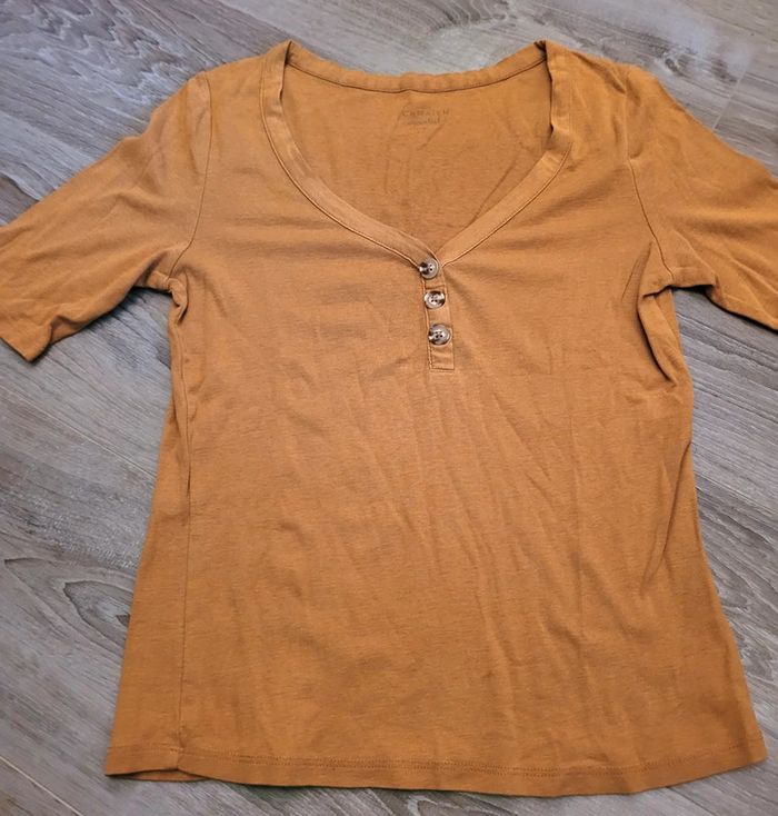 Tee-shirt moutarde MC Camaïeu taille M