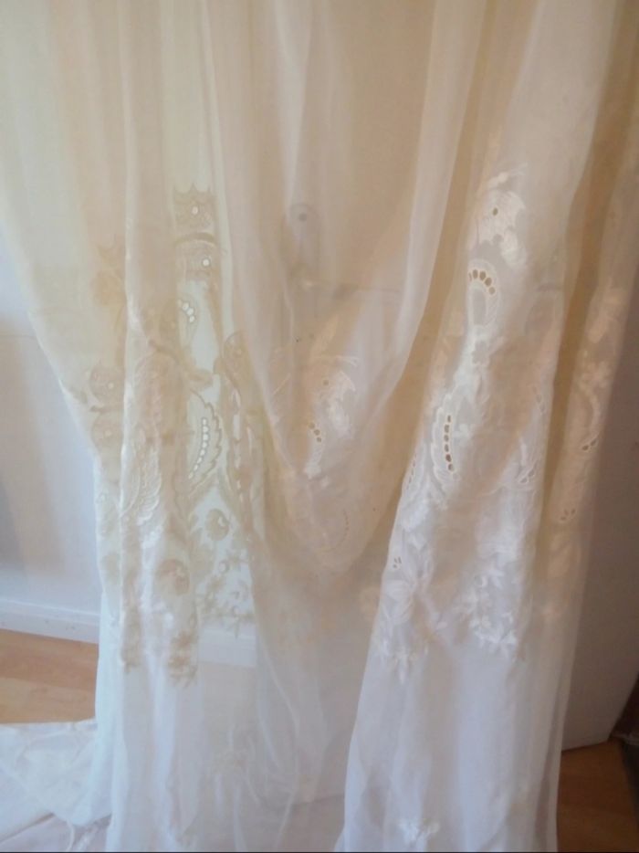Rideau voilage brodé