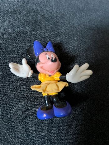 Minnie figurine