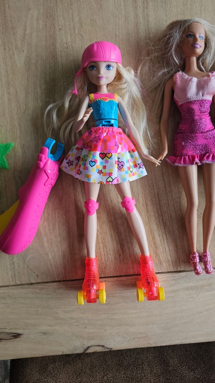 Lot barbies - photo numéro 2