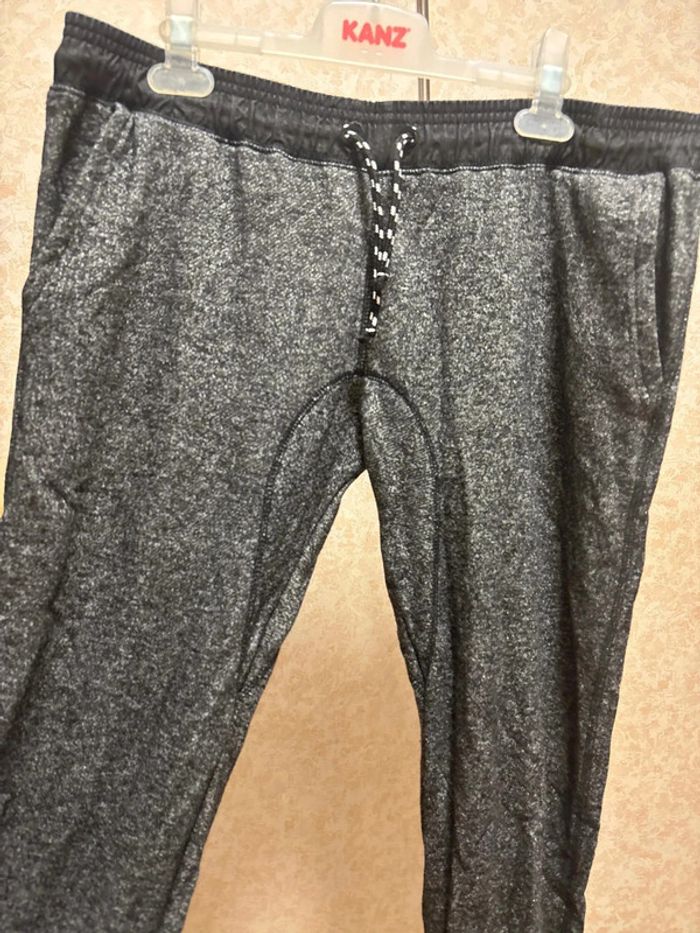 Jogging taille L marque tissaia - photo numéro 2