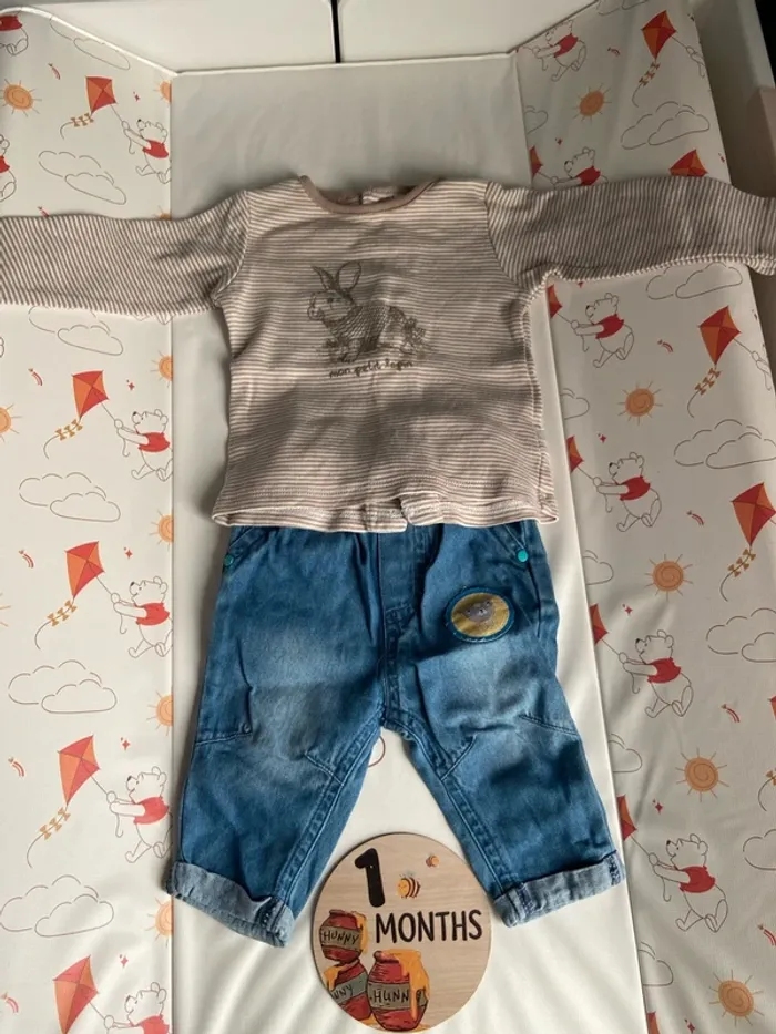 Tenue taille 1 mois