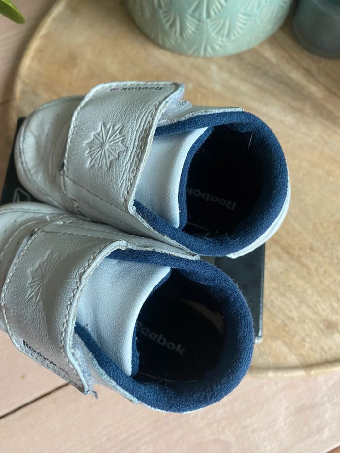 Basket Reebok pointure 18,5 - photo numéro 3