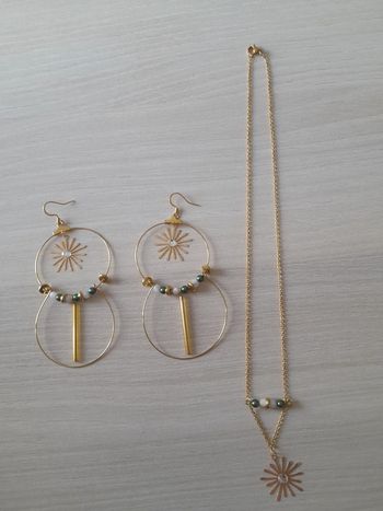 Parure boucle d'oreille et collier unique