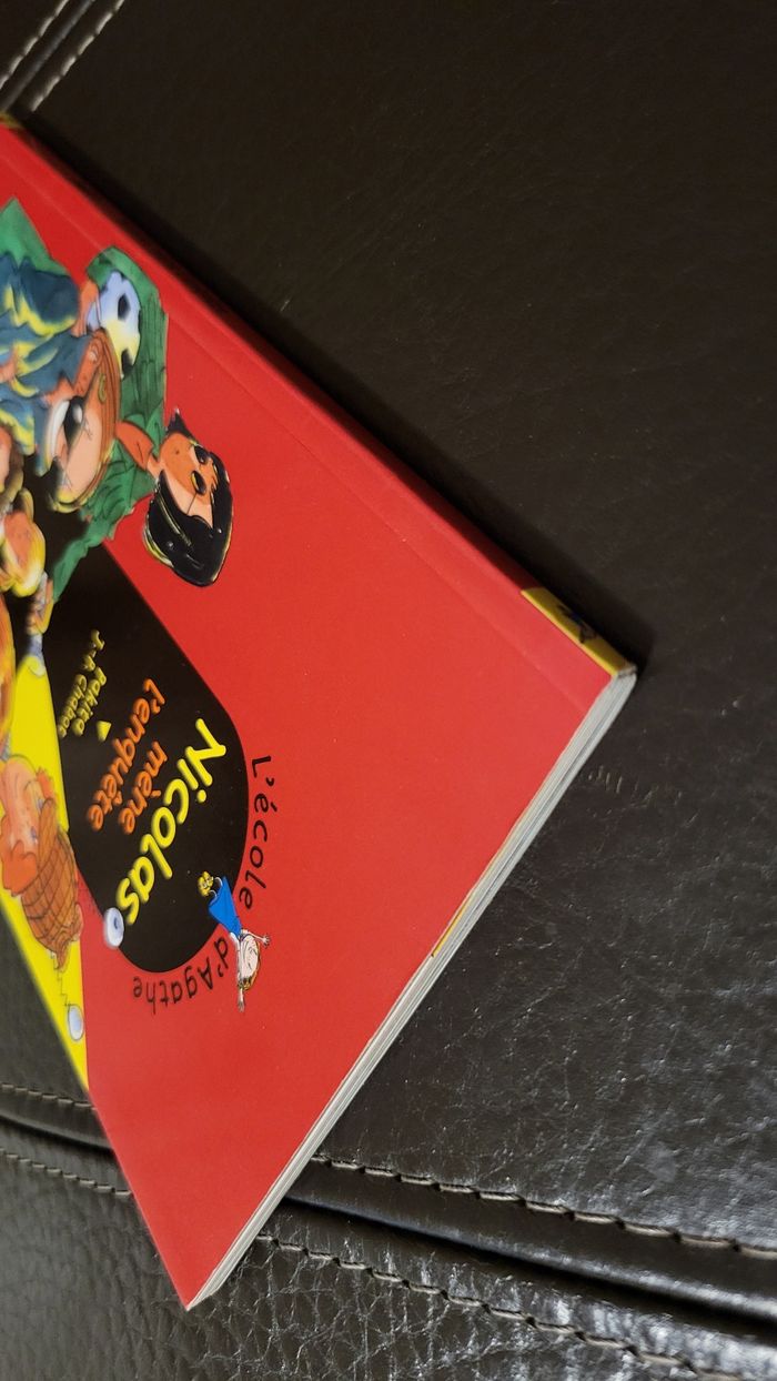 " Nicolas mène l'enquête " collection L'école d'Agathe, à partir de 6 ans - photo numéro 5